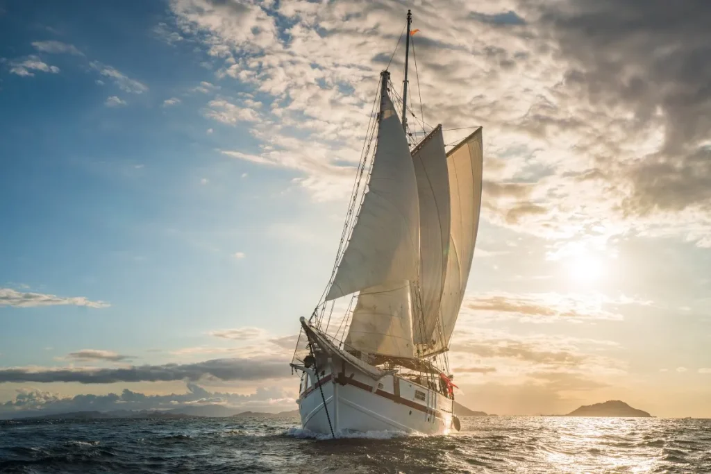 Emperor Raja Laut — charter yacht in Raja Ampat