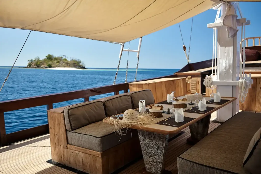 The Oracle — charter yacht in Raja Ampat