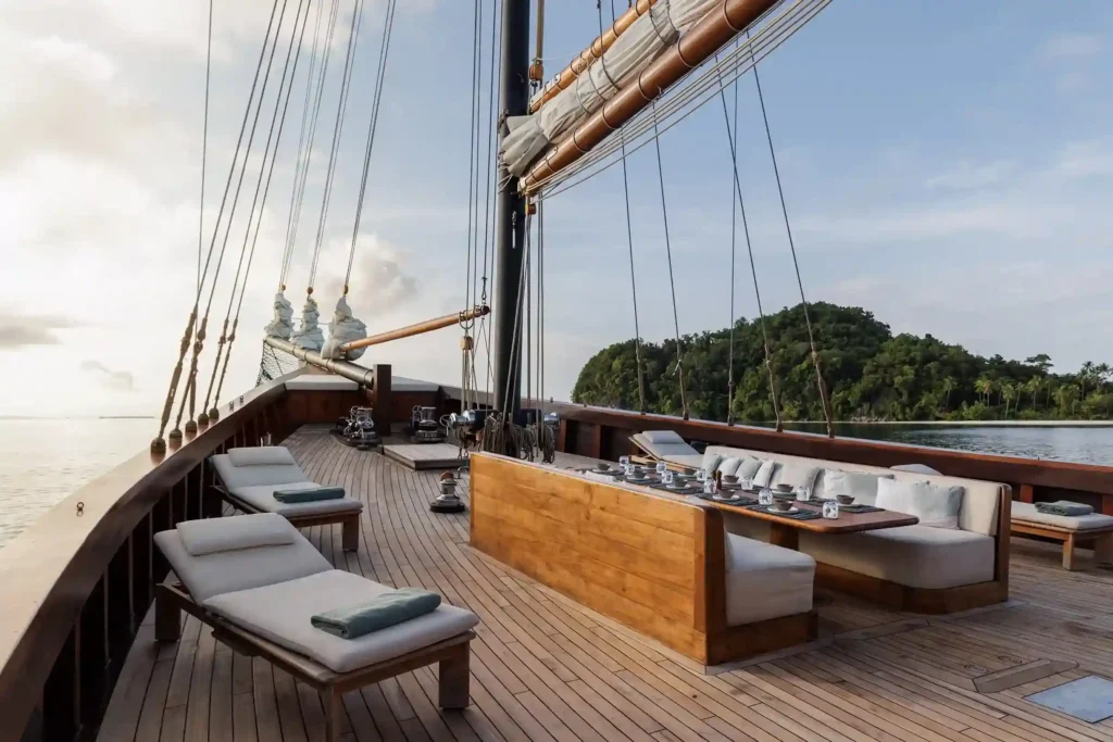 Vela — charter yacht in Raja Ampat