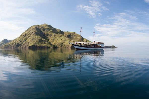 Kira Kira — Smart Dive Phinisi charter in Raja Ampat