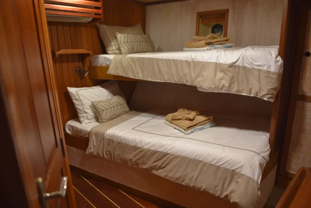 Emperor Raja Laut — charter yacht in Raja Ampat