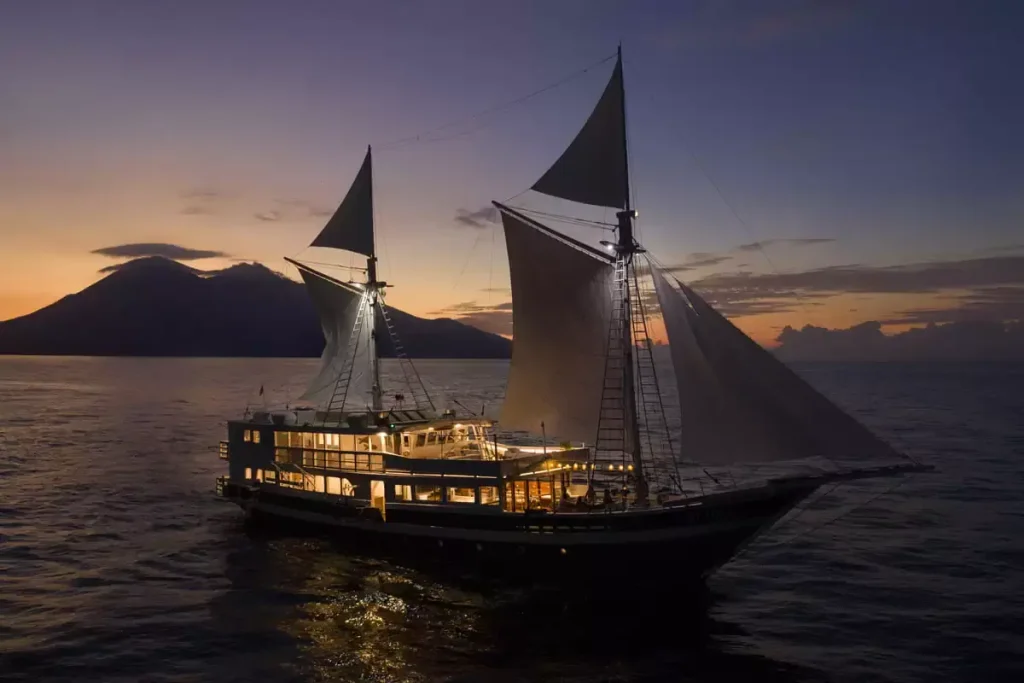 Aliikai — charter yacht in Raja Ampat