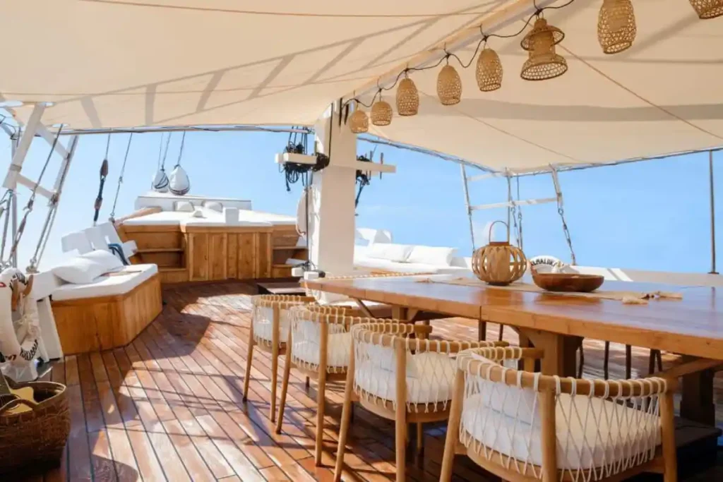 Aliikai — charter yacht in Raja Ampat