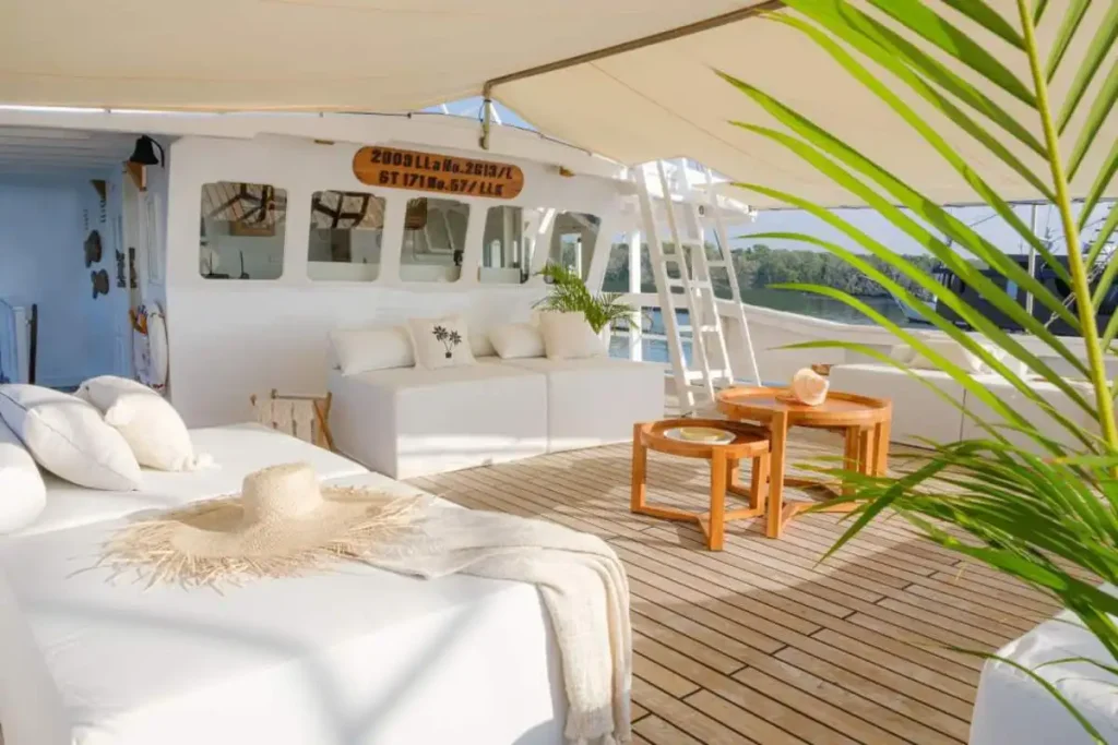 Aliikai — charter yacht in Raja Ampat