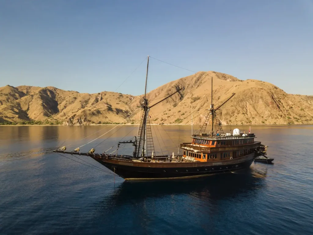 Alila Purnama — charter yacht in Raja Ampat