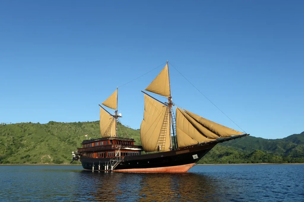 Alila Purnama — charter yacht in Raja Ampat