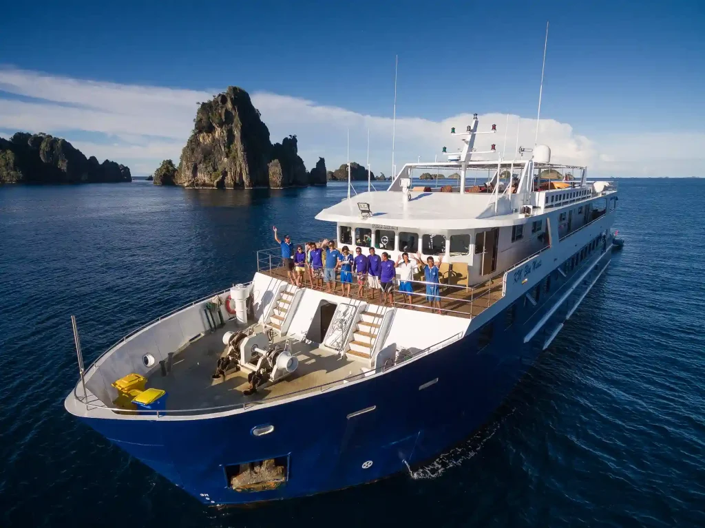 Blue Manta — charter yacht in Raja Ampat