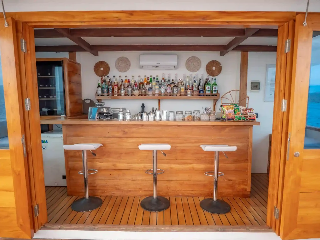 Fenides — charter yacht in Raja Ampat