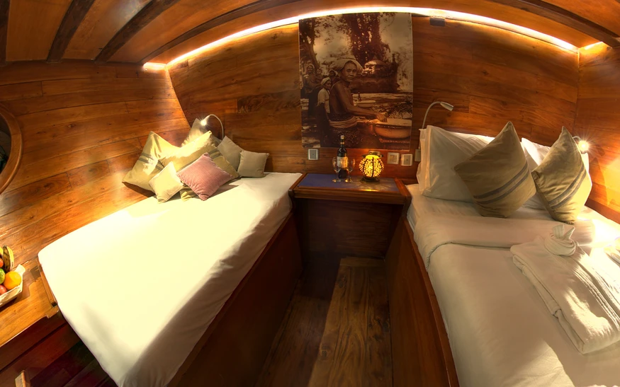 Damai II — charter yacht in Raja Ampat