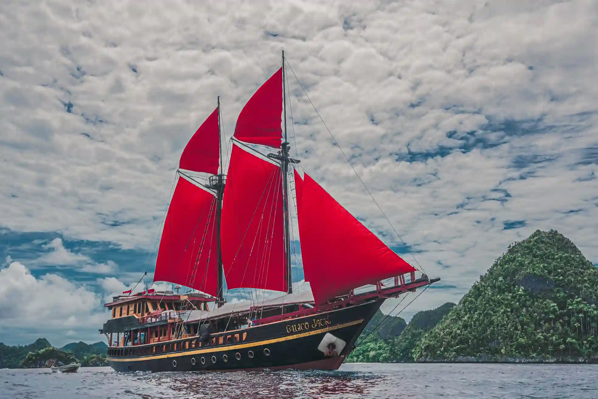Calico Jack — Luxury Sailing Yacht in Raja Ampat