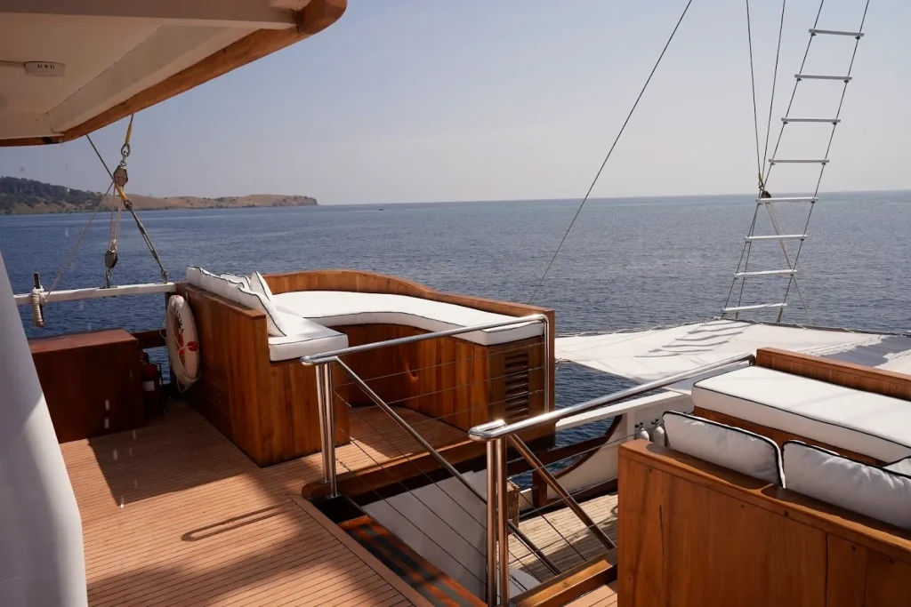 Kayra — charter yacht in Raja Ampat