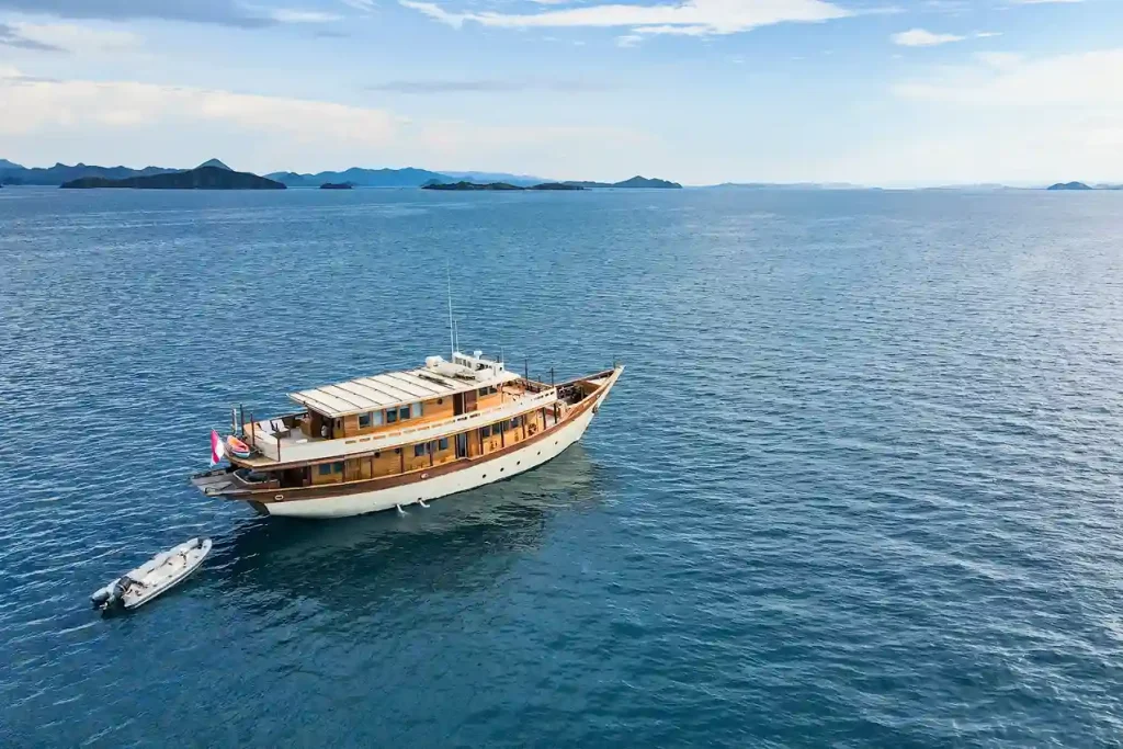 Mischief — charter yacht in Raja Ampat