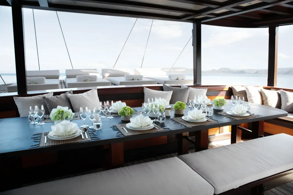 Dunia Baru — charter yacht in Raja Ampat