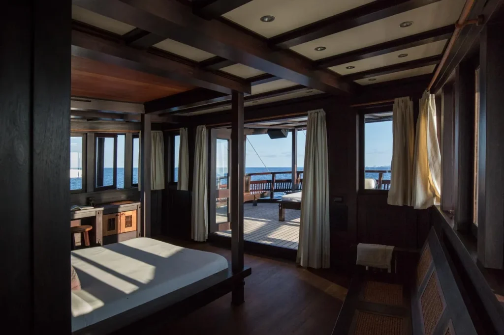 Dunia Baru — charter yacht in Raja Ampat