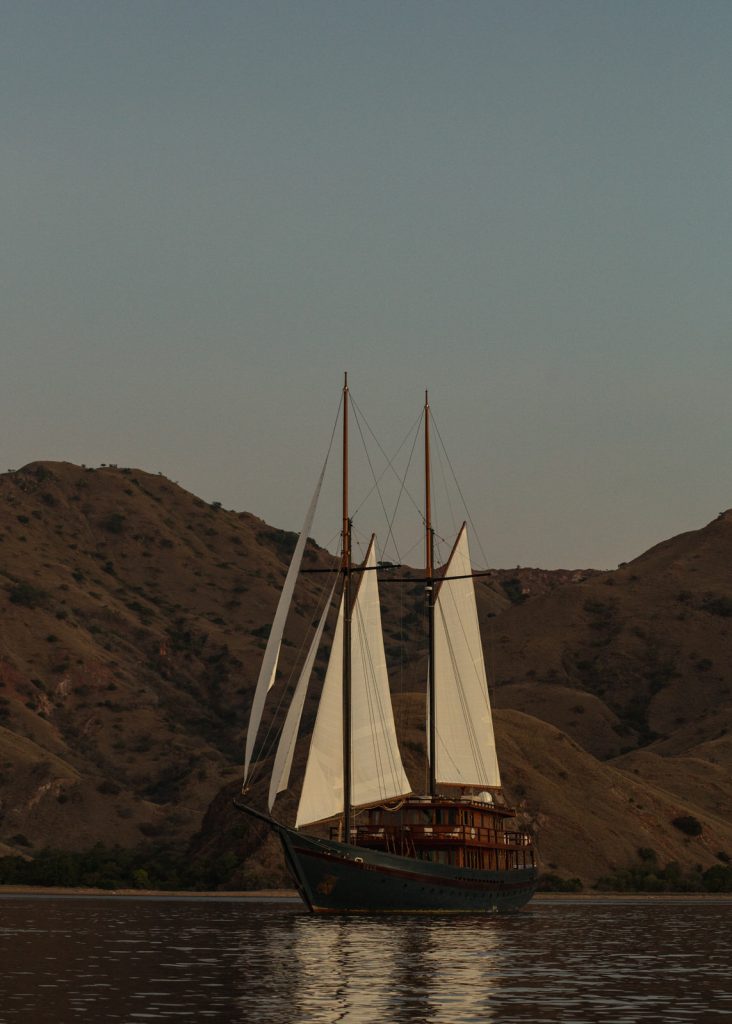Vela — Superyacht Phinisi charter in Raja Ampat