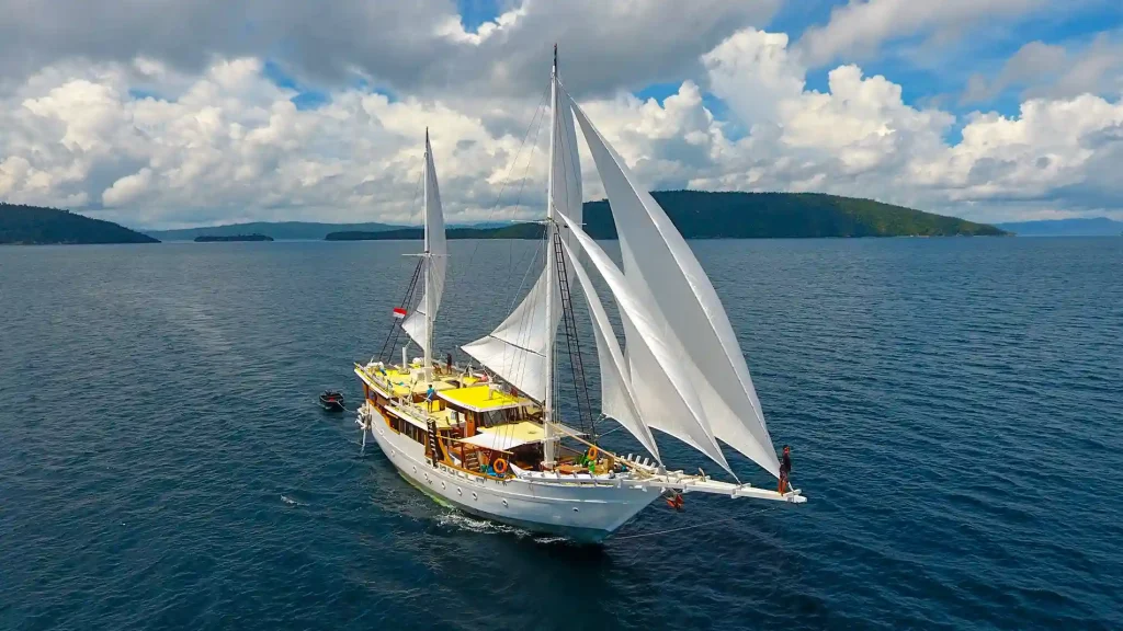 Teman — charter yacht in Raja Ampat