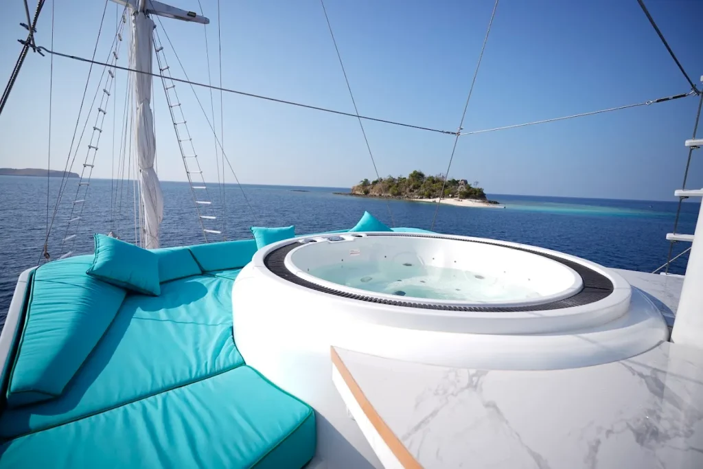 Kayra — charter yacht in Raja Ampat