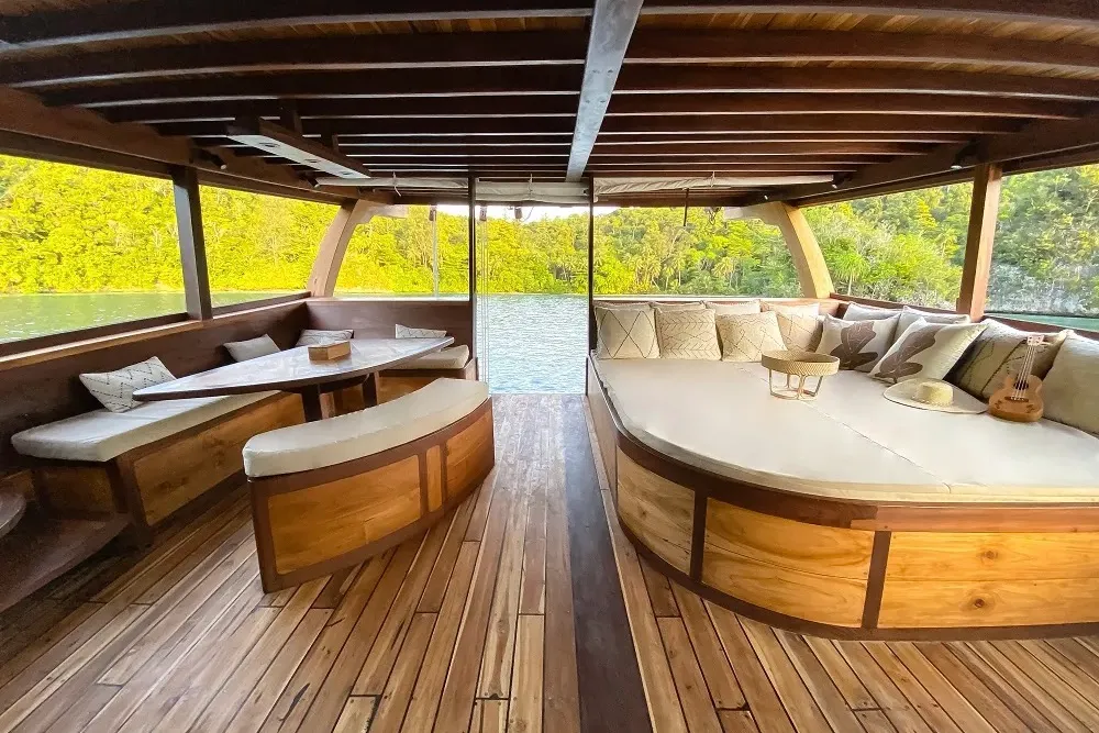 Senja — charter yacht in Raja Ampat