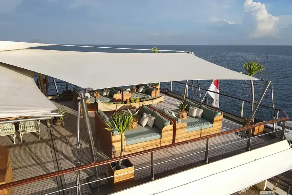Kudanil Explorer — charter yacht in Raja Ampat