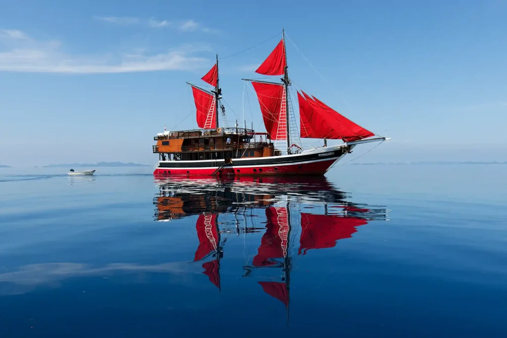 La Galigo — charter yacht in Raja Ampat