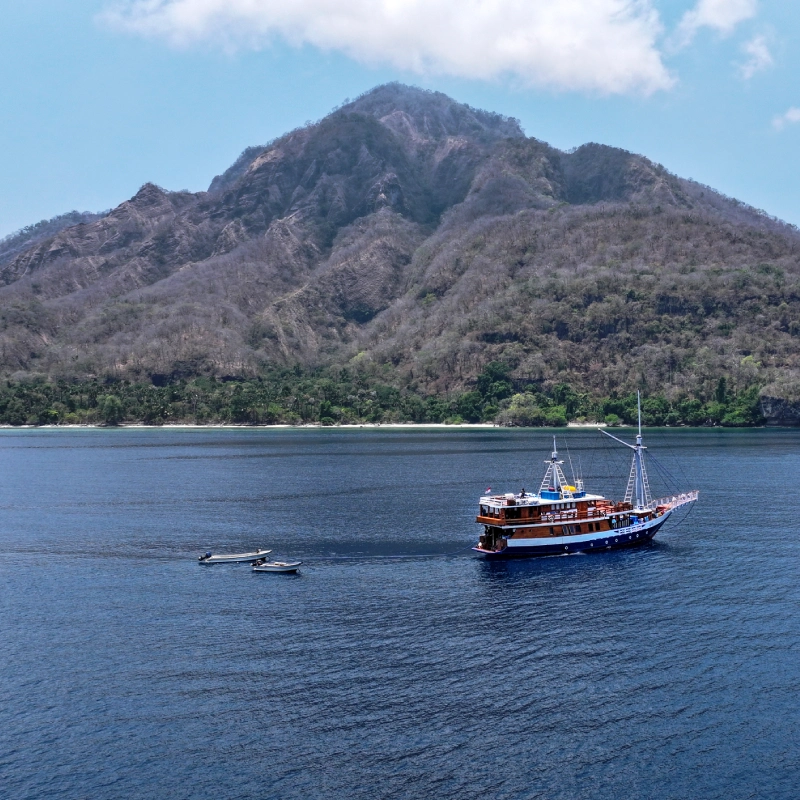 Lady Denok — Premium Phinisi charter in Raja Ampat