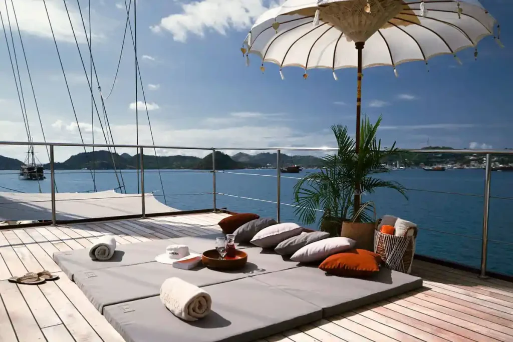 LAMIMA — charter yacht in Raja Ampat