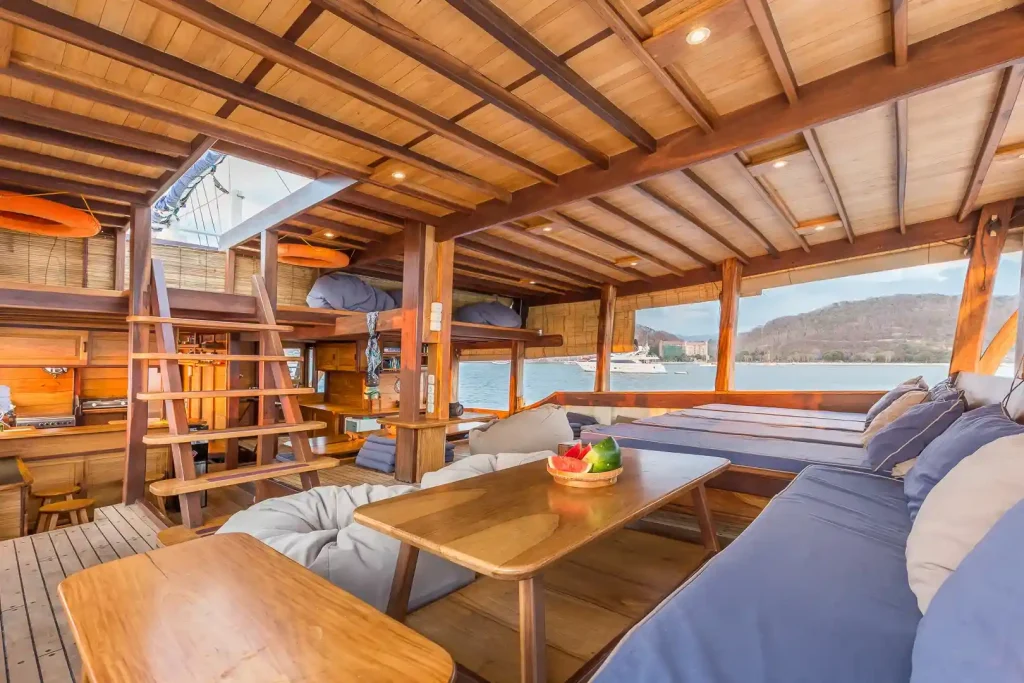 Teman — charter yacht in Raja Ampat