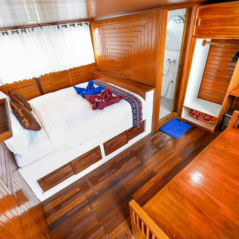 Lady Denok — Premium Phinisi charter in Raja Ampat