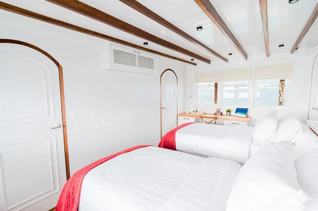 Mischief — charter yacht in Raja Ampat