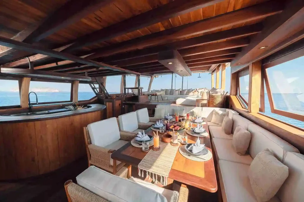 Nataraja — charter yacht in Raja Ampat