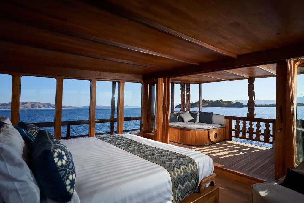 The Oracle — charter yacht in Raja Ampat