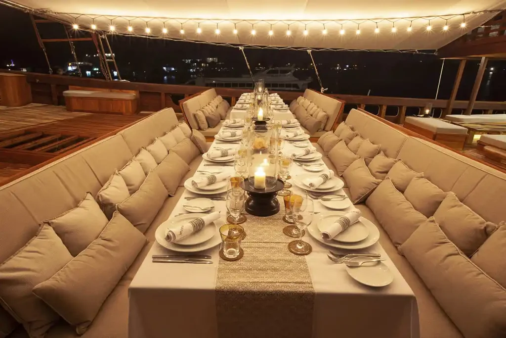 PRANA by Atzaro — charter yacht in Raja Ampat