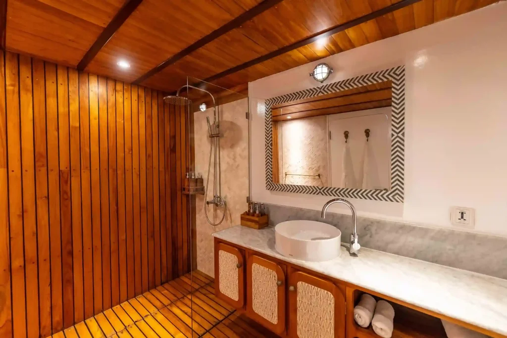 Rascal — charter yacht in Raja Ampat