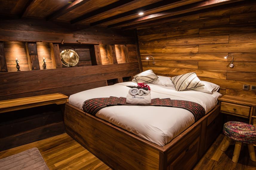 Samambaia — charter yacht in Raja Ampat