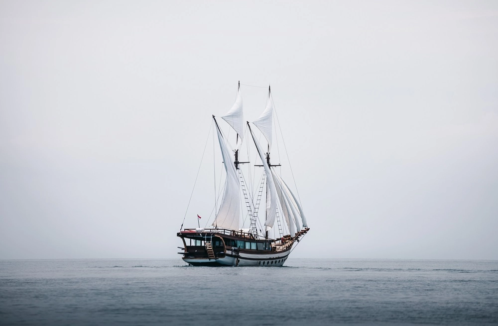 Senja — charter yacht in Raja Ampat