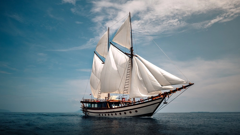 Senja — charter yacht in Raja Ampat