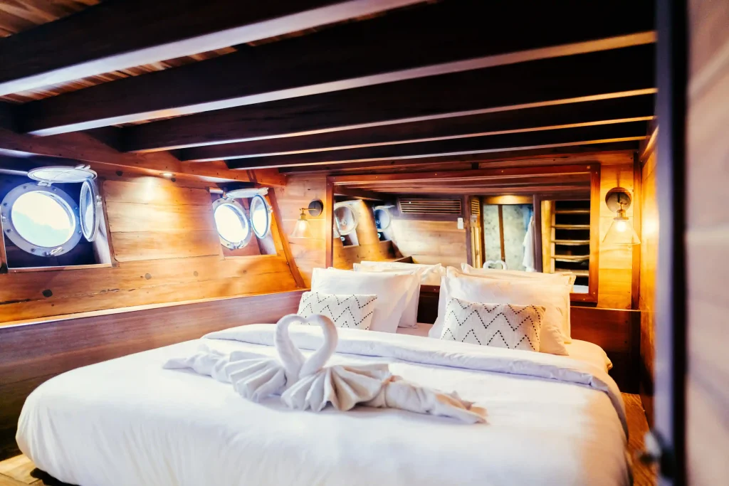 Senja — charter yacht in Raja Ampat