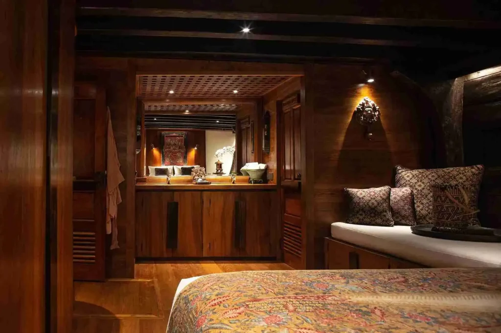 Silolona — charter yacht in Raja Ampat