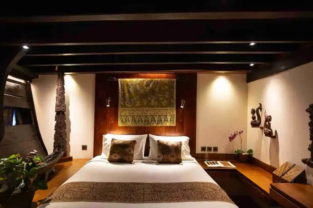 Silolona — charter yacht in Raja Ampat