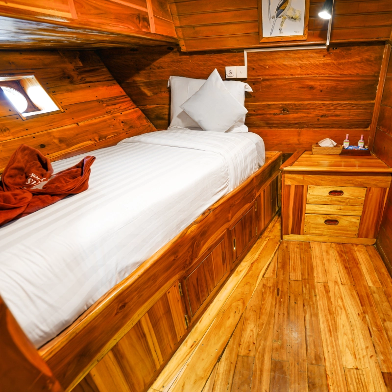 Lady Denok — Premium Phinisi charter in Raja Ampat