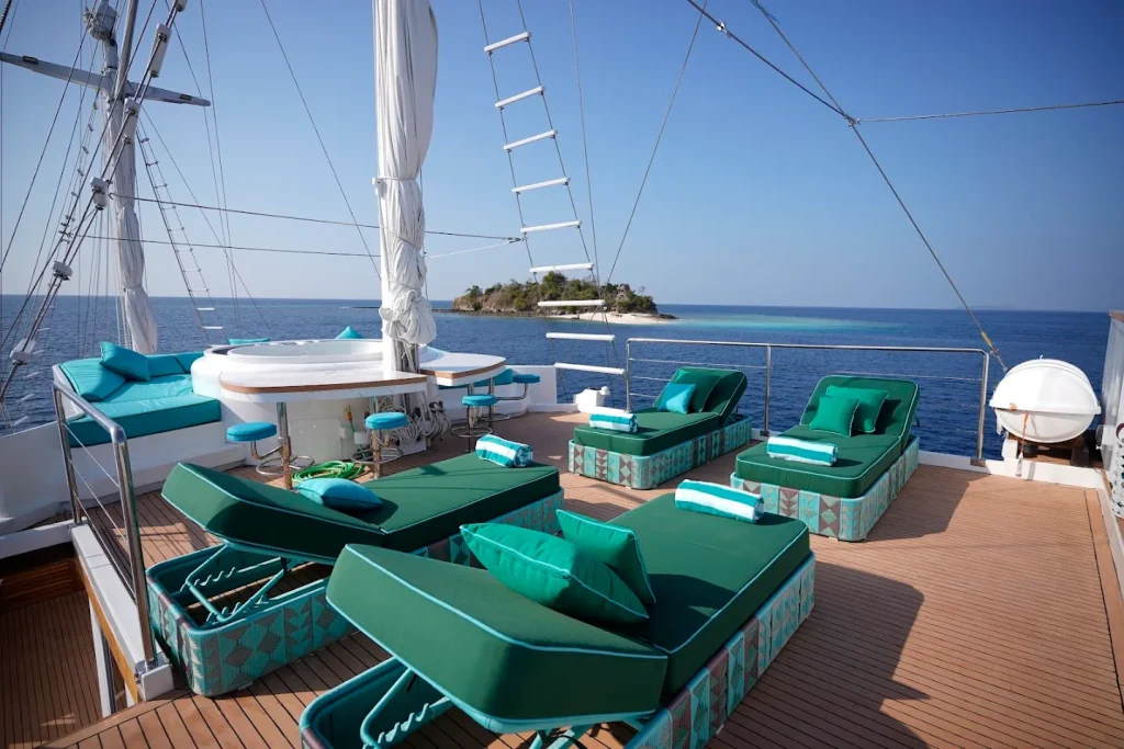 Kayra — charter yacht in Raja Ampat