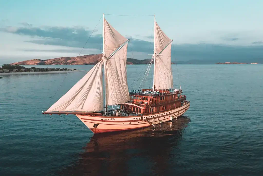 The Maj Oceanic — charter yacht in Raja Ampat