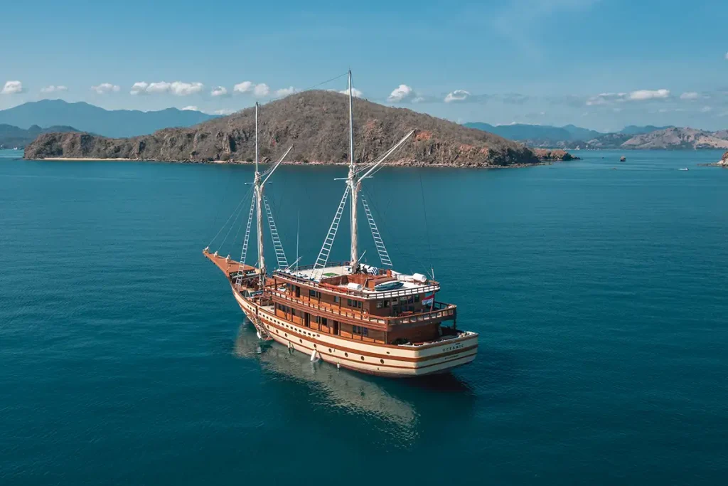 The Maj Oceanic — charter yacht in Raja Ampat