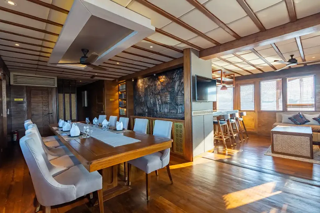 The Maj Oceanic — charter yacht in Raja Ampat