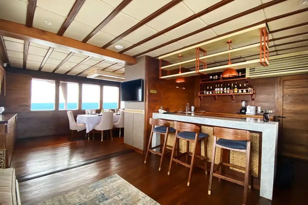 The Maj Oceanic — charter yacht in Raja Ampat