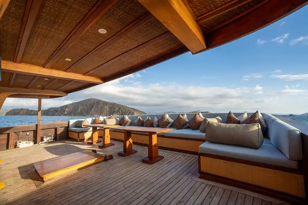 The Maj Oceanic — charter yacht in Raja Ampat