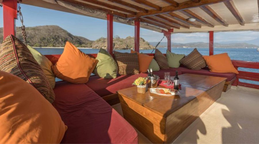 Seven Seas — Luxury Buginese Schooner charter in Raja Ampat