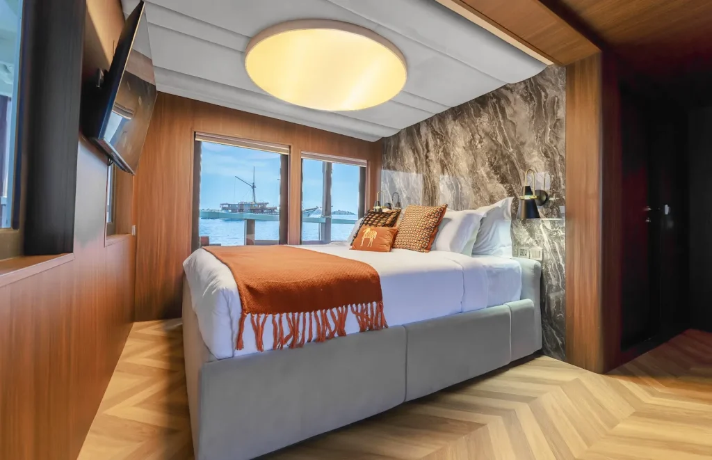 VIP Cabin