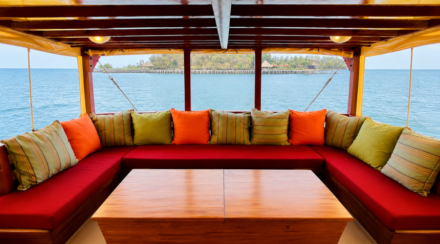 Seven Seas — Luxury Buginese Schooner charter in Raja Ampat