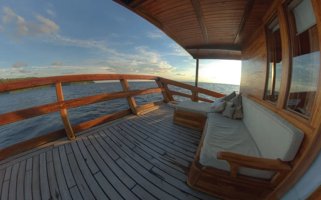 Damai II — charter yacht in Raja Ampat